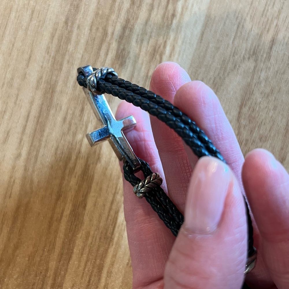 David Yurman Black and Silver Cross Bracelet - Picture 3 of 5